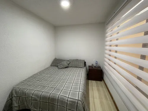 Casa En Venta En El Tesoro. Cod V1119