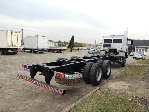 Imagem 10 de 11 de Mercedes 2730