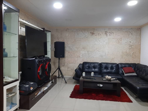 Imagen 4 de 14 de Armando Ortunio Sky Group Exclusivos Townhouses Conjunto Res. Bonaventure Home, Mañongo