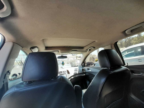 Imagen 11 de 13 de Chevrolet Sonic 1.6 4 Ptas Ltz 2013
