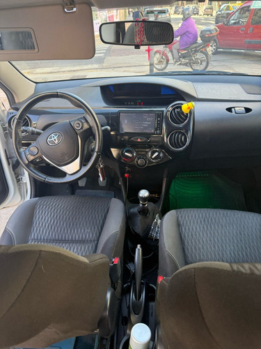 Toyota Etios 1.5 XLS 6M/T