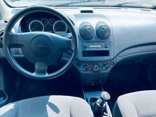 Imagen 7 de 9 de Chevrolet Aveo 2017 4p Ls L4/1.6 Man Linea Anterior