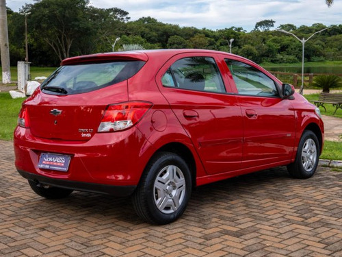 Chevrolet Onix Onix 1.0 MPFI LT 8V FLEX 4P MANUAL