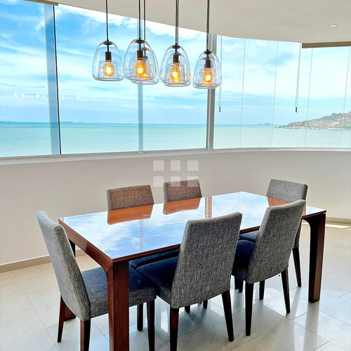 Apartamento De Lujo Con Vista Al Mar En El Conjunto Residencial Karla Valentina