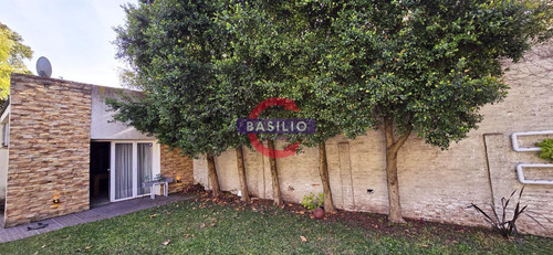 Venta Excelente Casa De 6 Ambientes Con Jardín, Quincho, Pileta Y Parrilla Florida Este