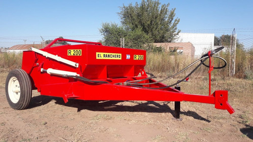 Imagen 2 de 18 de Pala De Arrastre El Ranchero Descarga Trasera R200