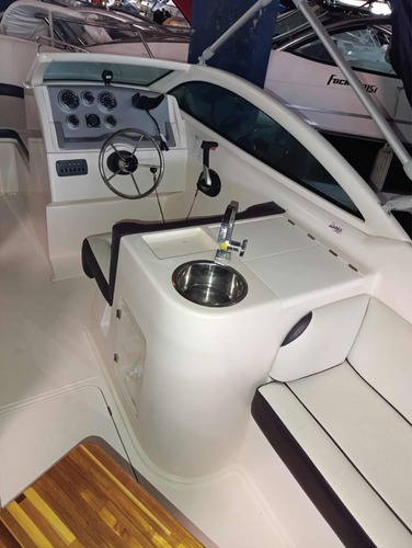 Lancha Real Powerboats 220 Open