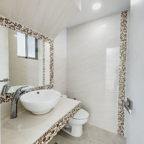 Casa En Venta Con Opcion Recámara Planta Baja, Alberca, Jacuzzi Fracc Las Palmas