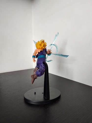 Figura Gohan Super Saiyan - Gxmateria - Dragon Ball Z