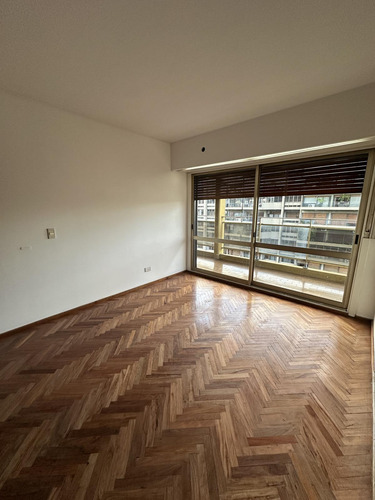 Departamento Tres Dormitorios Amplio Impecable Doble Balcón Abasto Parrillero