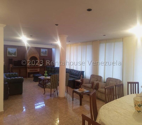 Sm Apartamento En Venta En El Cigarral 24-4296 Yg