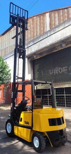 Imagen 9 de 16 de Autoelevador Yale 2500kg Desplazador Lateral Reacondicionado
