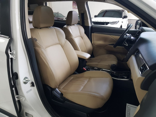Imagem 7 de 15 de Outlander Hpe-s V6 7 Lugares Teto Solar 18/2019 Só 29.000 Km