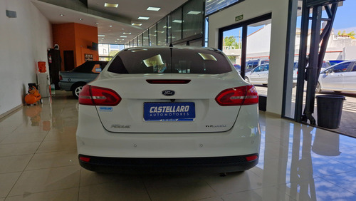 Ford Focus III 2.0 Sedan Titanium At6