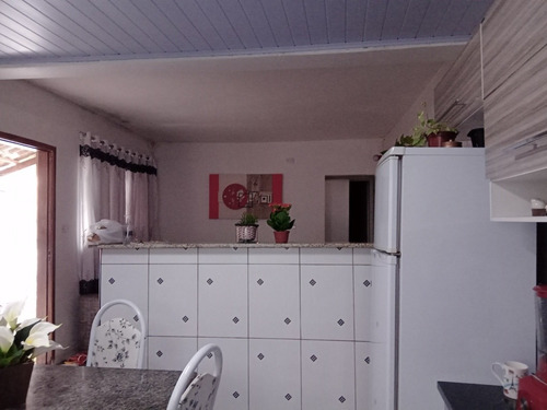 Casa1 São 4 Cômodos Casa2 São Dois Cômodos E 1 Banheiro