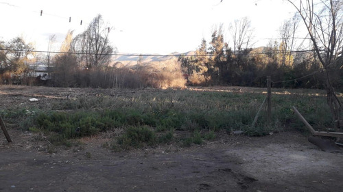 Amplio Terreno, Para Uso Rural Y Comercial.