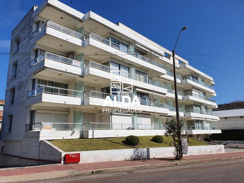 Apartamento Centro Piriápolis 2 Dorms Venta Ap102067