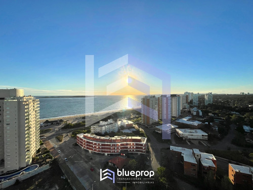 Imagen 8 de 20 de Apartamento En Venta En Piso Alto Con Vistas A Playa Mansa De Punta Del Este.