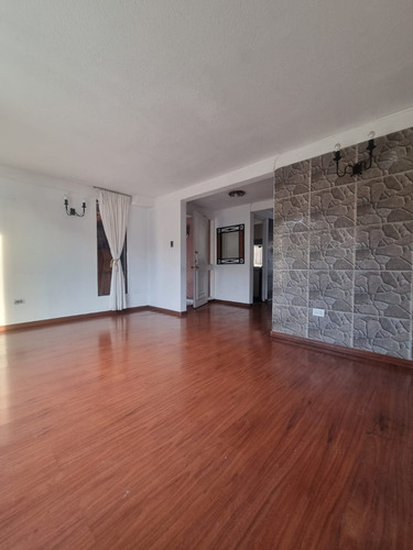 Casa En Villa Los Héroes, Pasaje Cerrado.