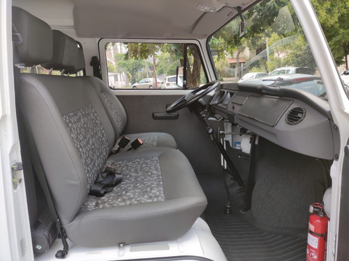 Volkswagen Kombi 1.4 Lotação Total Flex 3p