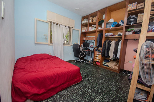 Venta Casa 3 Amb Con Cochera Y Terraza En Caseros