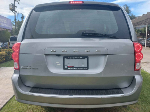 Imagen 4 de 13 de Dodge Grand Caravan 2018 5p Se V6/3.6 Aut