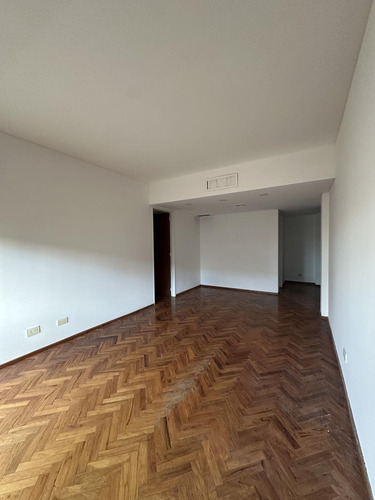 Departamento Tres Dormitorios Amplio Impecable Doble Balcón Abasto Parrillero