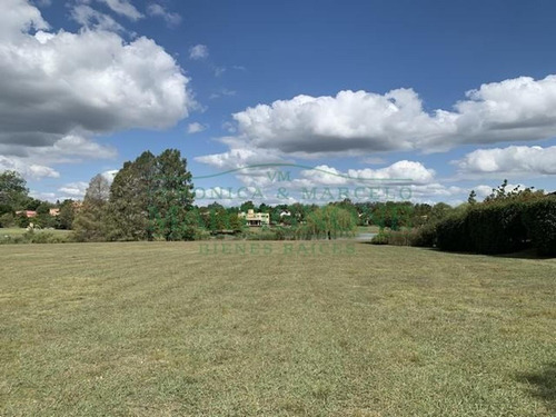 Imagen 2 de 9 de Terreno Sobre Laguna En Club De Campo San Francisco