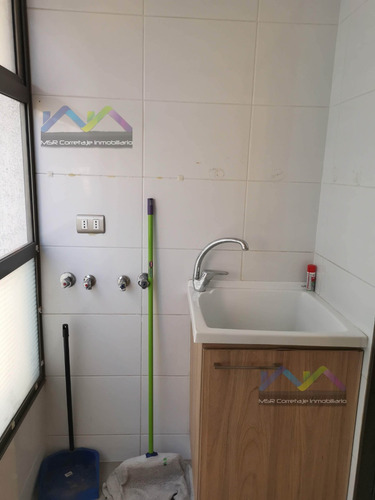 Vendo Amplio Depto. Con Privilegiada Ubicación En Ñuñoa