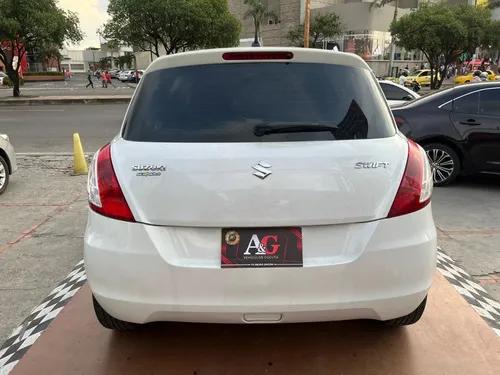 Suzuki Swift 1.2 Mt Mod 2015