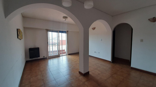Imagen 2 de 8 de Departamento En Venta Campana