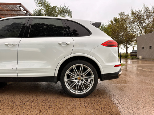 Porsche Cayenne S Platinum Edition