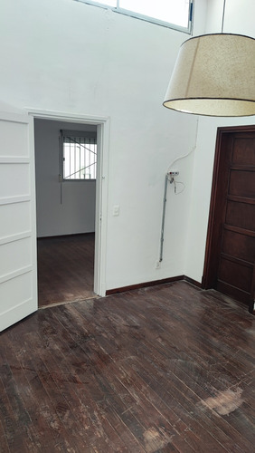 Alquiler Casa Ph. De 4 Dormitorios 2 Baños. Garaje