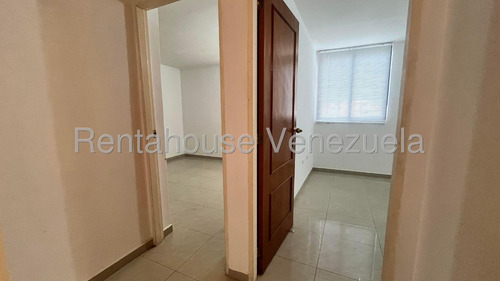 Apartamento En Alquiler Colinas De La Tahona Mls #25-14026
