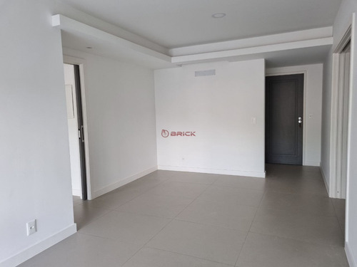 Imagem 4 de 15 de Apartamento Com 2 Quartos Sendo 1 Suíte, 93 M² Em Agriões - Teresópolis/rj. - Ap02035 - 70998162