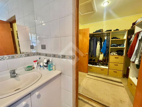 Casa En Venta De 5 Dorm. En Calera De Tango 5042 Mt2 Terreno