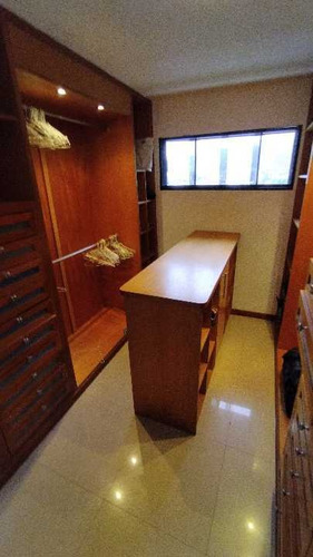 Imagen 25 de 30 de Vendo Casa 521m2 6h/6b/5p Colinas Bello Monte 8229