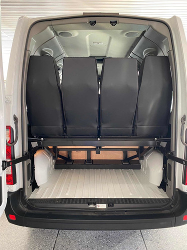 Imagen 11 de 23 de Renault Master 2.3 Minibus 14+1