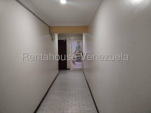 Juan Carlos González. Renta House Carabobo Vende Apto. Res. Los Pinos Urb. El Naranjal Naguanagua Mls #25-12152 Rah/jcg.
