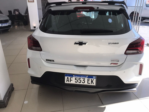 Chevrolet Onix Rs