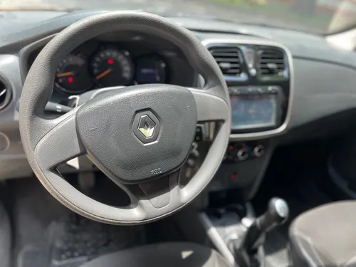 Renault Logan 1.6 Expression / Life +