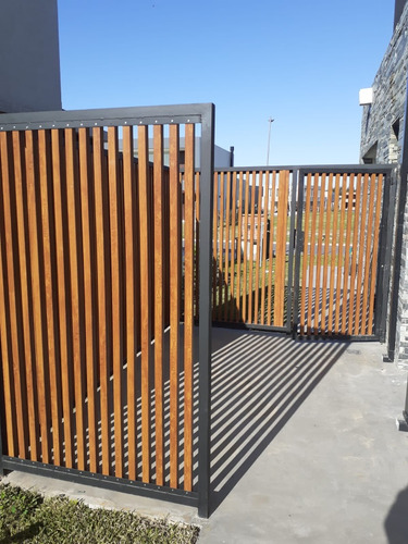 Perfil Tubular Pvc Simil Madera Libre De Mantenimiento 2.90