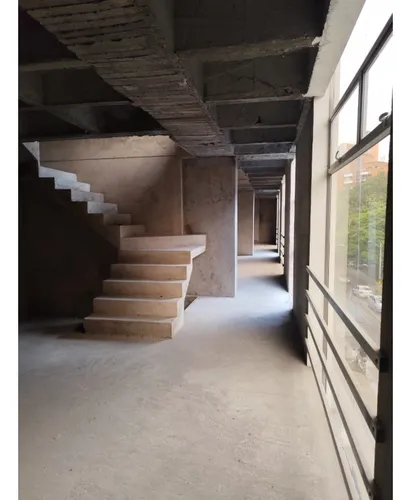 Se Arrienda Local- Bodega Obra Gris, Edificio Mixto En Conquistadores