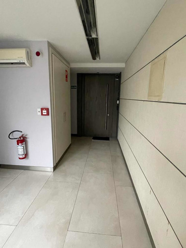 Imagen 11 de 14 de Alquiler De Empresa,consultorio,etc.en El Centro De Carrasco
