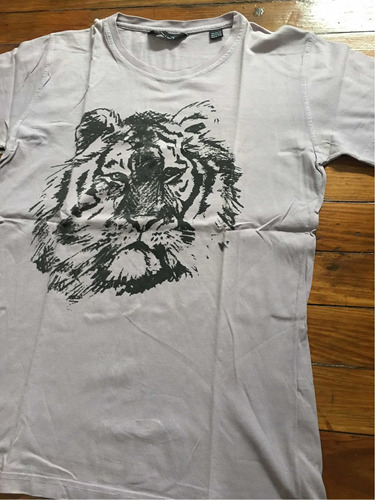 Remera Zara Tigre