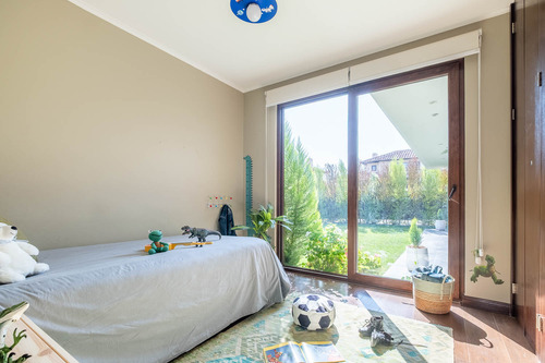Condominio Los Robles: Hogar Ideal En Piedra Roja