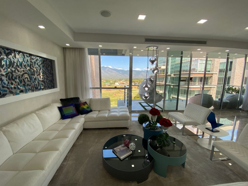 Imagen 2 de 11 de María Meléndez Vende Apartamento Res Green 17 Guataparo