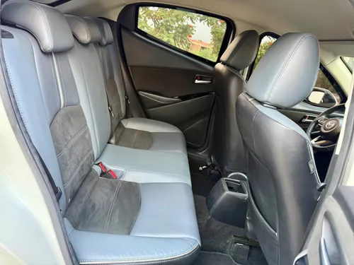 Mazda 2 1.5 Grand Touring Lx blindaje 2