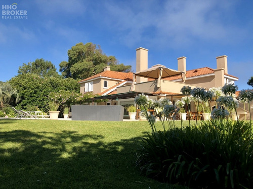 Excelente Propiedad A Pasos Del Mar - Playa Brava - Punta Del Este- Ref: 129