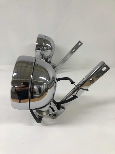 Imagen 4 de 4 de Barra Con Faros Auxiliares Ge Para Harley Davidson Fat Boy